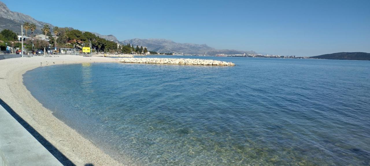 Apartman Ll S Pogledom I Izmedu Splita I Trogira Su Kastela Dalmacija Hrvatska Екстер'єр фото
