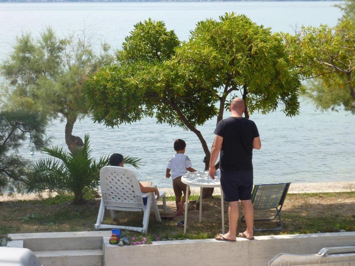 Apartman Ll S Pogledom I Izmedu Splita I Trogira Su Kastela Dalmacija Hrvatska Екстер'єр фото