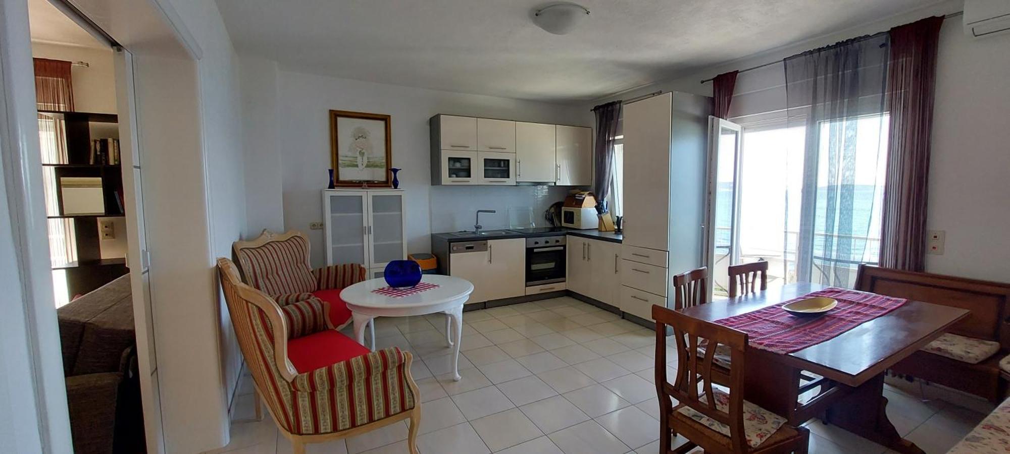 Apartman Ll S Pogledom I Izmedu Splita I Trogira Su Kastela Dalmacija Hrvatska Екстер'єр фото