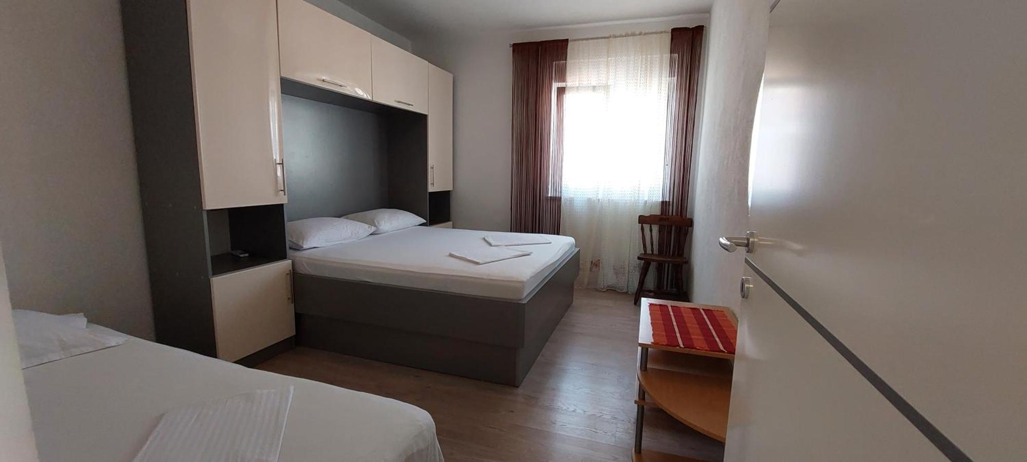 Apartman Ll S Pogledom I Izmedu Splita I Trogira Su Kastela Dalmacija Hrvatska Екстер'єр фото